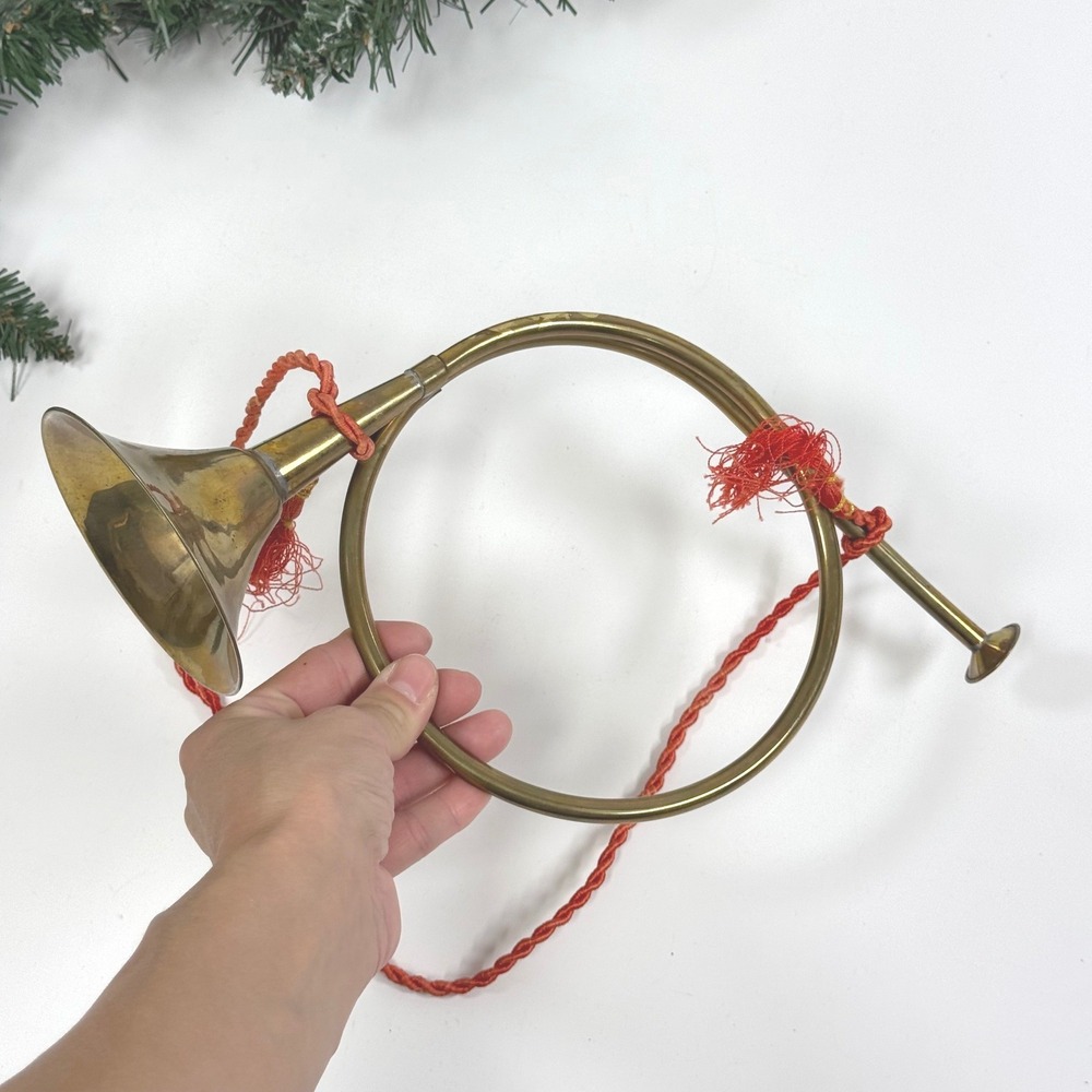 Vintage Brass French Horn Christmas Medium Brass Instrument Wreath decor 12.5in - Picture 9 of 9